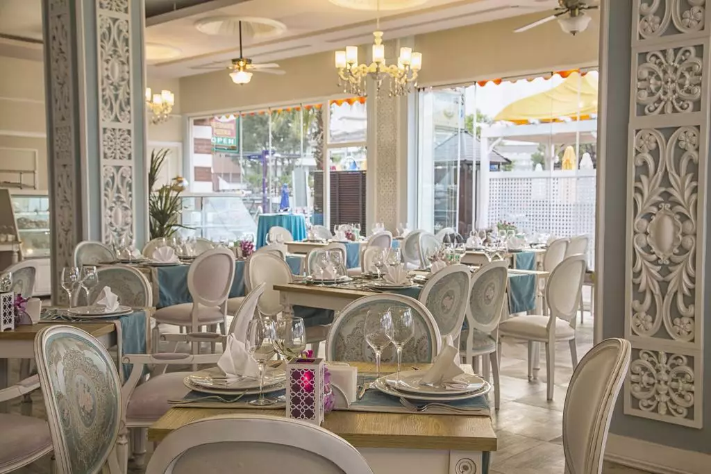 هتل اورنج کانتی کمر